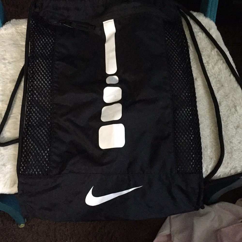 Nike Elite draw string bag